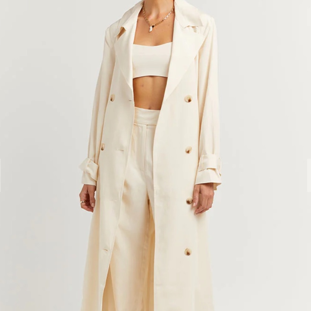 DISSH Cream Trench Coat NWOT